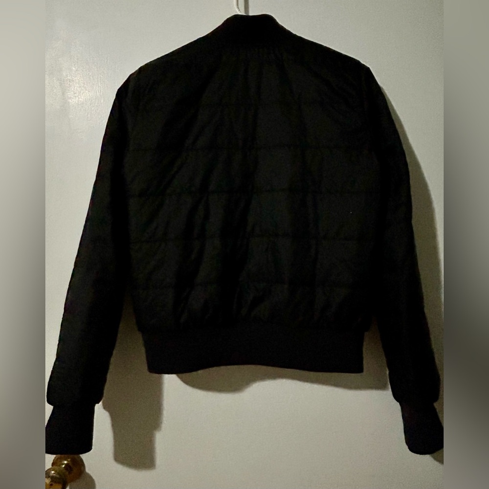 Lululemon Black Women’s Reversible Quilted Bomber Jacket. Size Small. - Picture 3 of 3